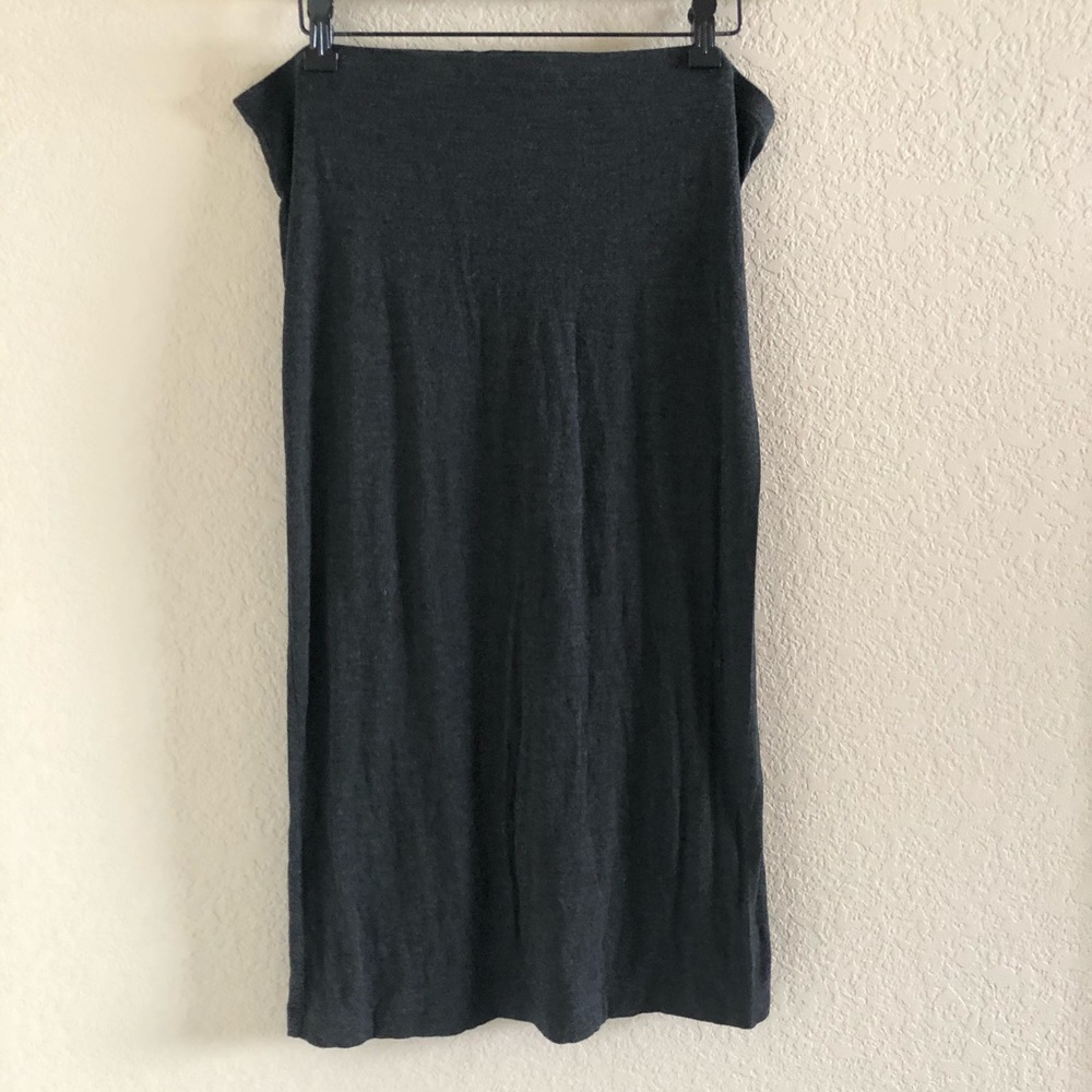 3/$15 🦉 H&M Basics Gray Skirt L